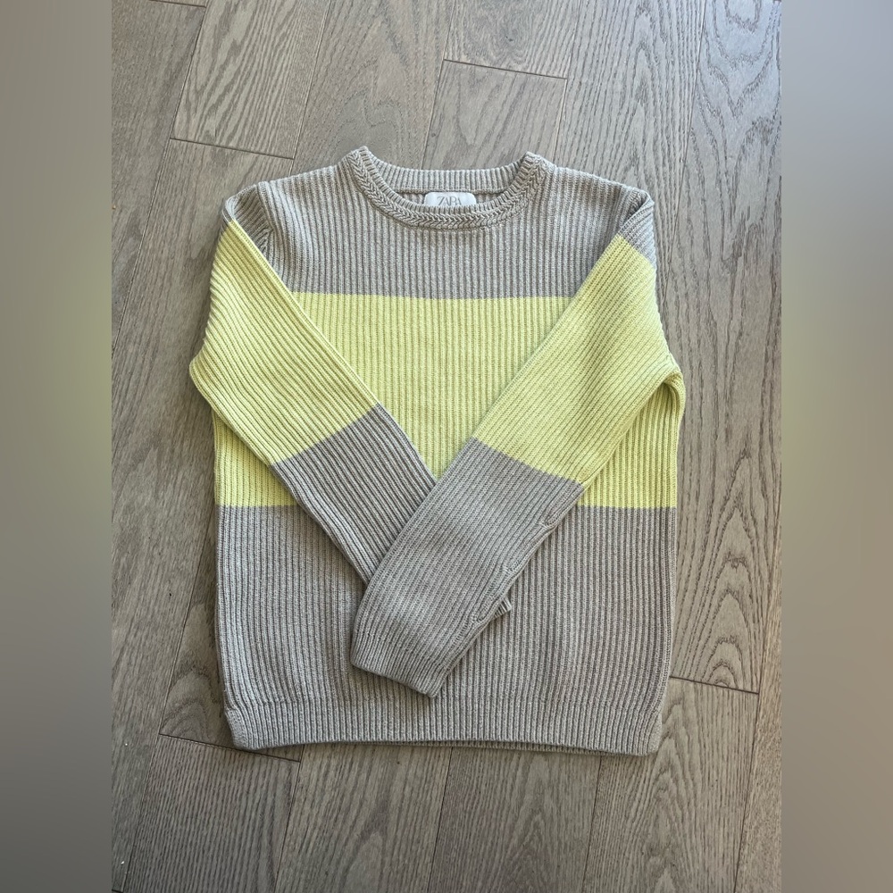 Zara Kids Sweater in Yellow and Tan in size 11-12